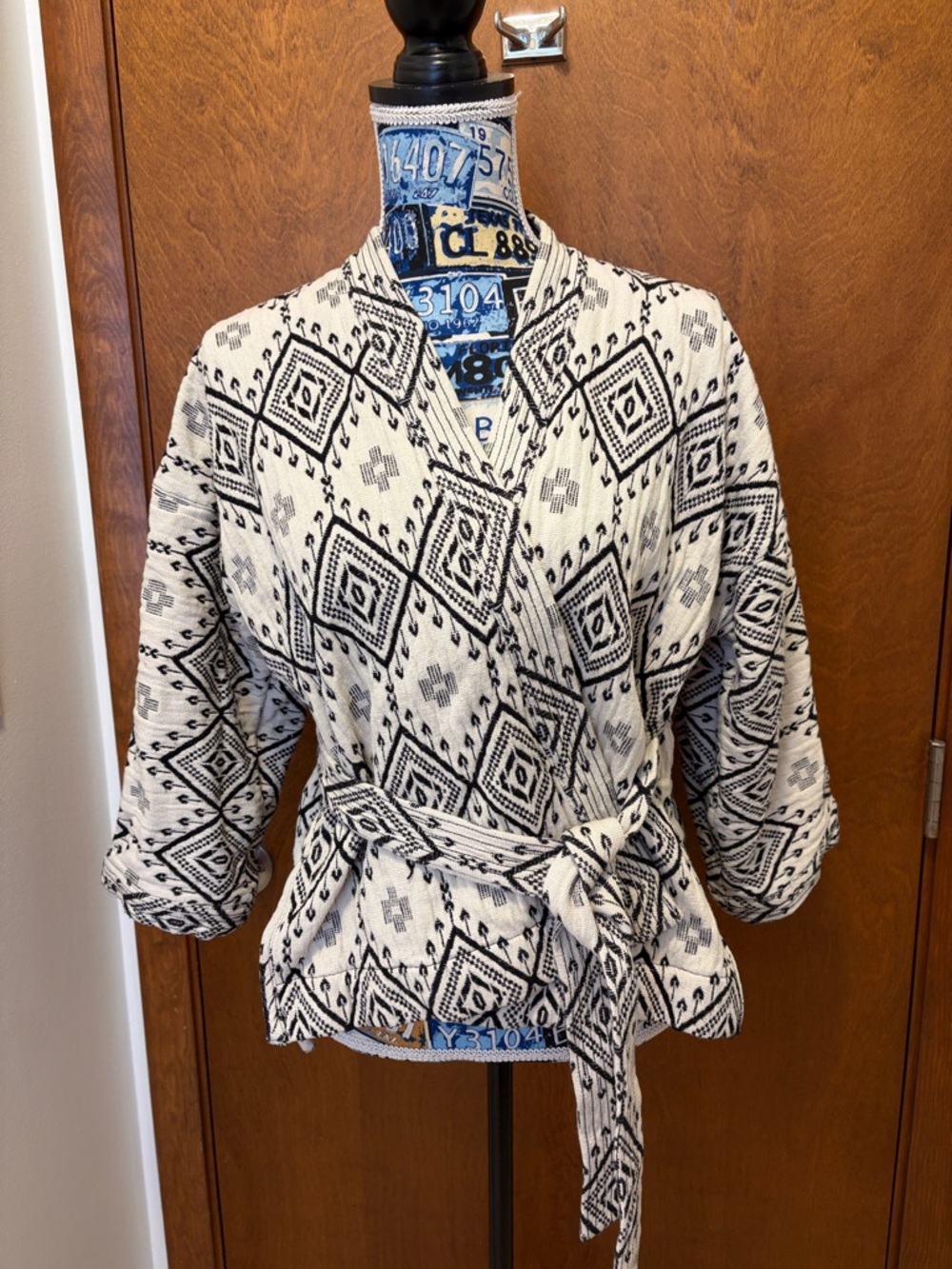 Madewell  Black & White Geometric Wrap Jacket size medium